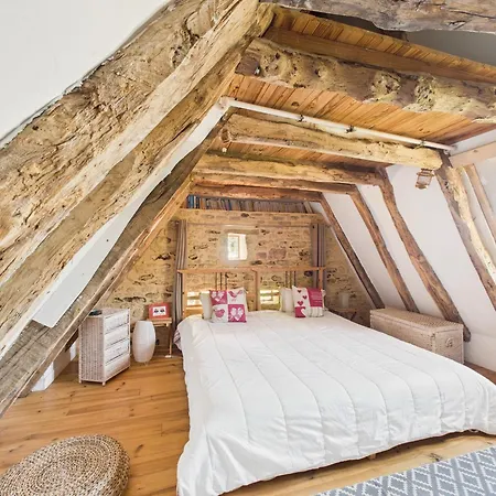 Jolie Maison Avec Piscine Et Jardin Au Calme بيت للعطل