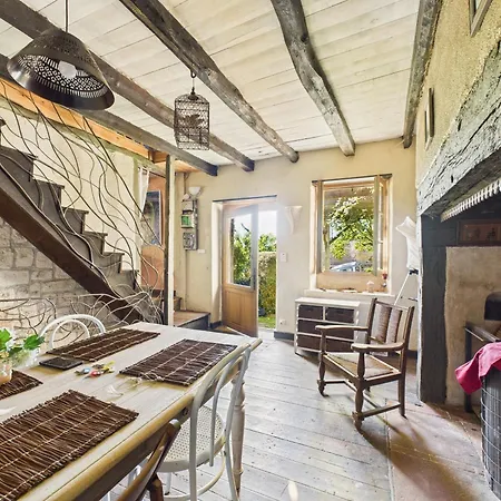 بيت للعطل Jolie Maison Avec Piscine Et Jardin Au Calme *