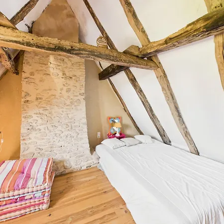 بيت للعطل Jolie Maison Avec Piscine Et Jardin Au Calme