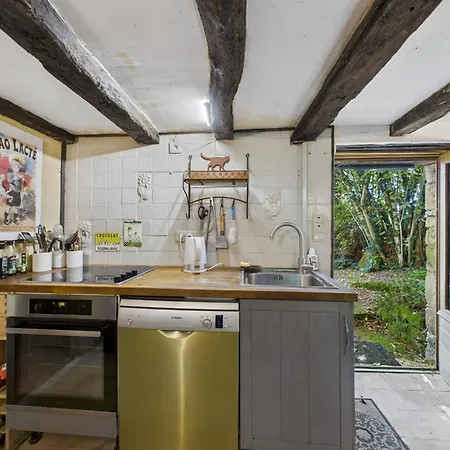 Jolie Maison Avec Piscine Et Jardin Au Calme *