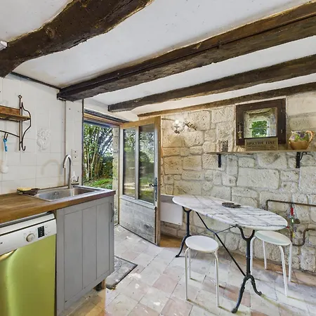 Jolie Maison Avec Piscine Et Jardin Au Calme بيت للعطل *